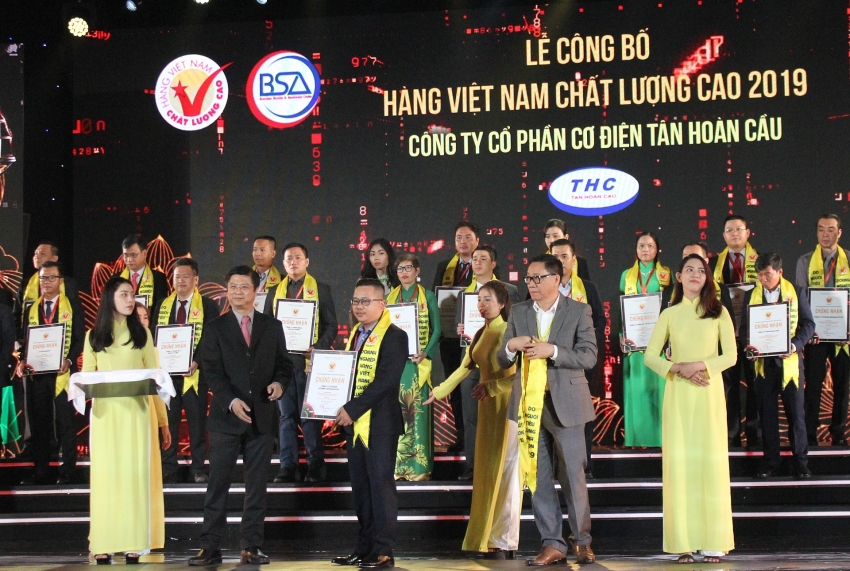 dien quang lamp voted as favourite brand in vietnam