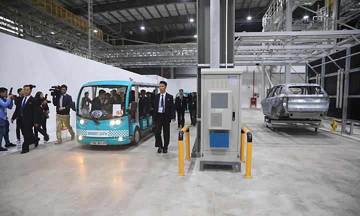 dprk representatives visit vinfast automobile manufacturing facility