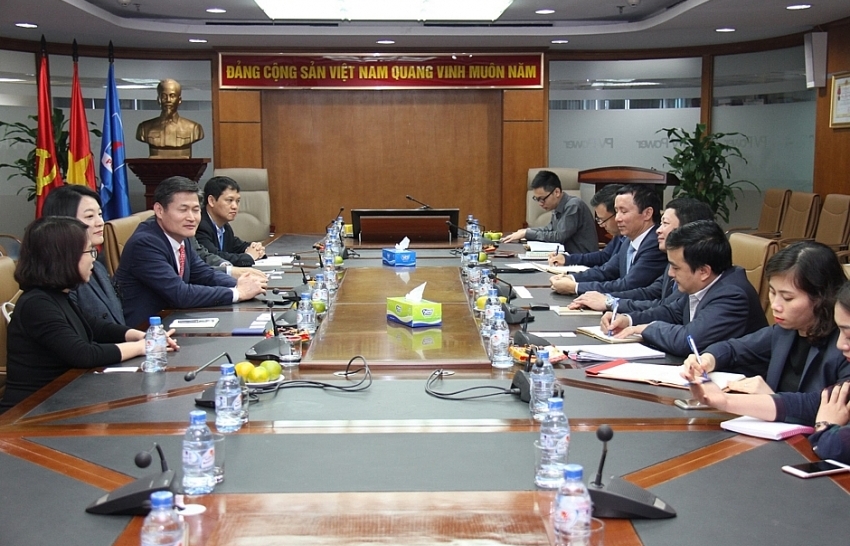 Taekwang looks for strategic stake in PV Power