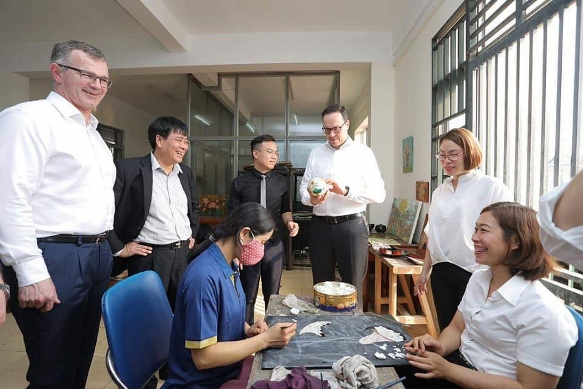 germany commits to supply dual vocational training programmes to hanoi