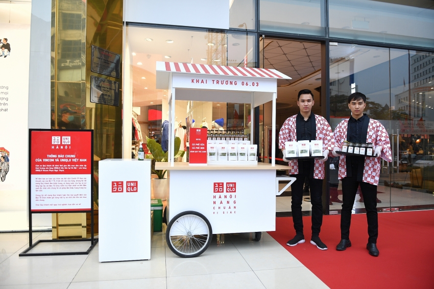 fashionaholics excited over official launch of uniqlo in hanoi