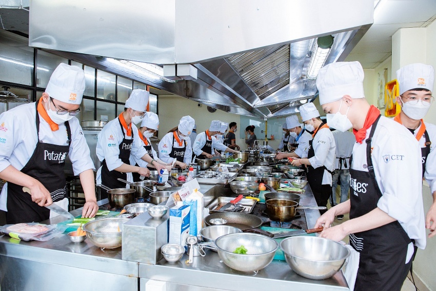 Cooking competition kicked off in Hanoi