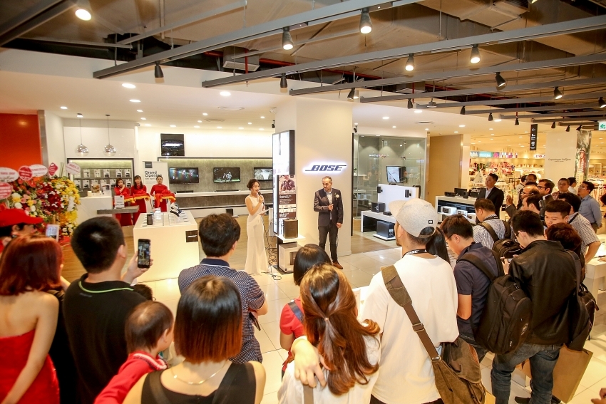 first bose store launched in hanoi