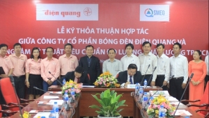 Dien Quang Lamp co-operates with foreign partners to develop laboratory