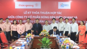 Dien Quang Lamp co-operates with foreign partners to develop laboratory