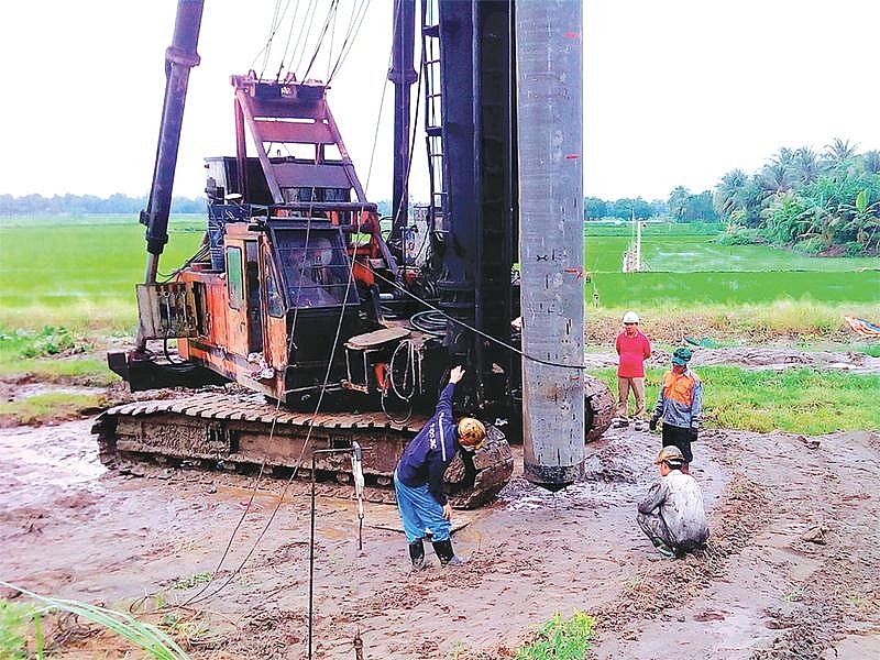 trung luong my thuan expressway a step closer to resume construction