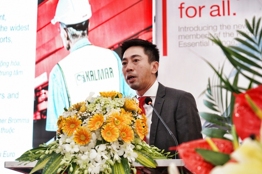 kalmar delivers first new essential range of reach stacker to vietnam