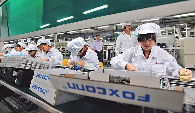 whether apple to build nest in vietnam