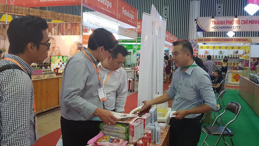 450 foreign and local firms set up booths at vietnam foodexpo 2018