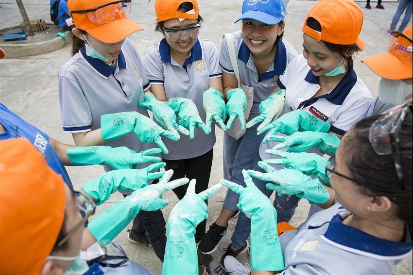 AkzoNobel supports education development in Vietnam