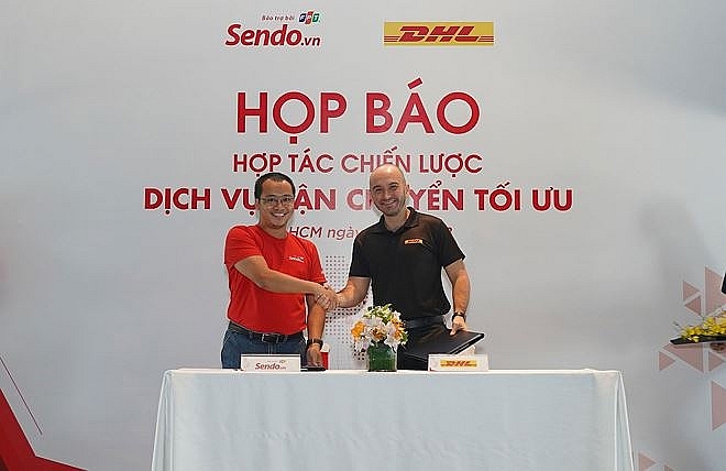 sendo shakes hand with dhl for fast delivery services
