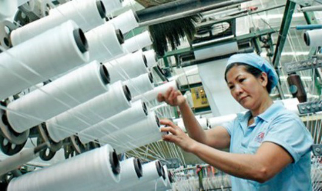 Garment and textile enterprises’ qualms over new wage and social insurance policies