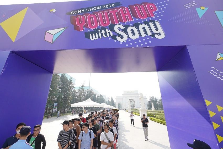 youth up sony show 2018 arrives to hanoi