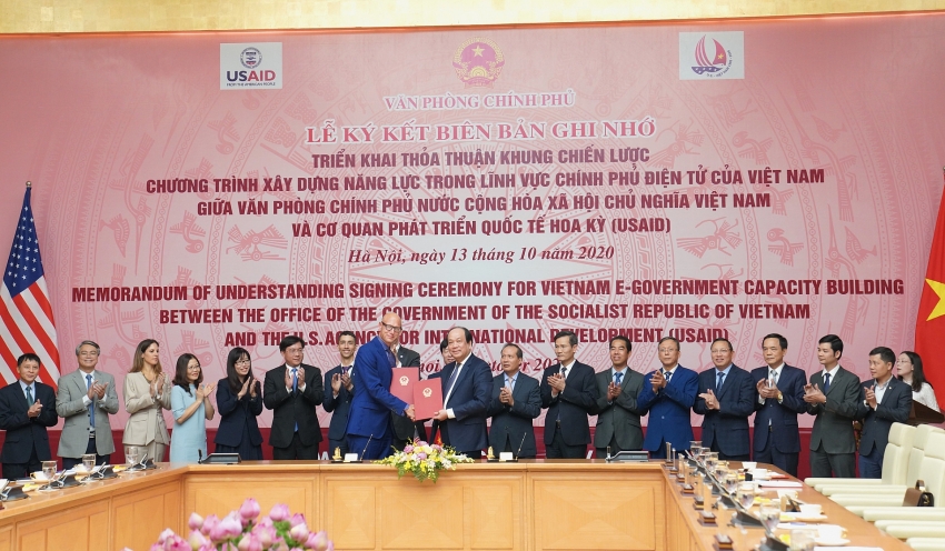 us announces assistance to strengthen vietnams e government capacity