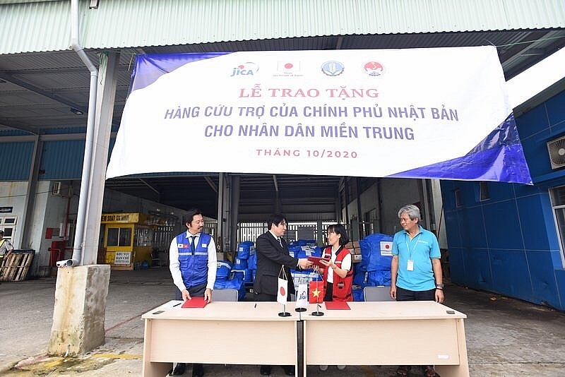japan sends disaster relief to thua thien hue province to overcome natural disasters