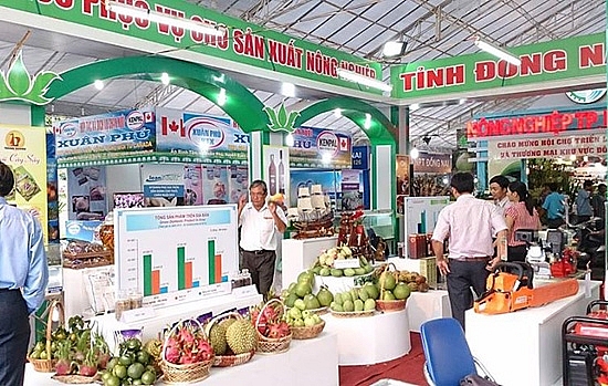 hpa looks back on busy year of promoting hanoi trade