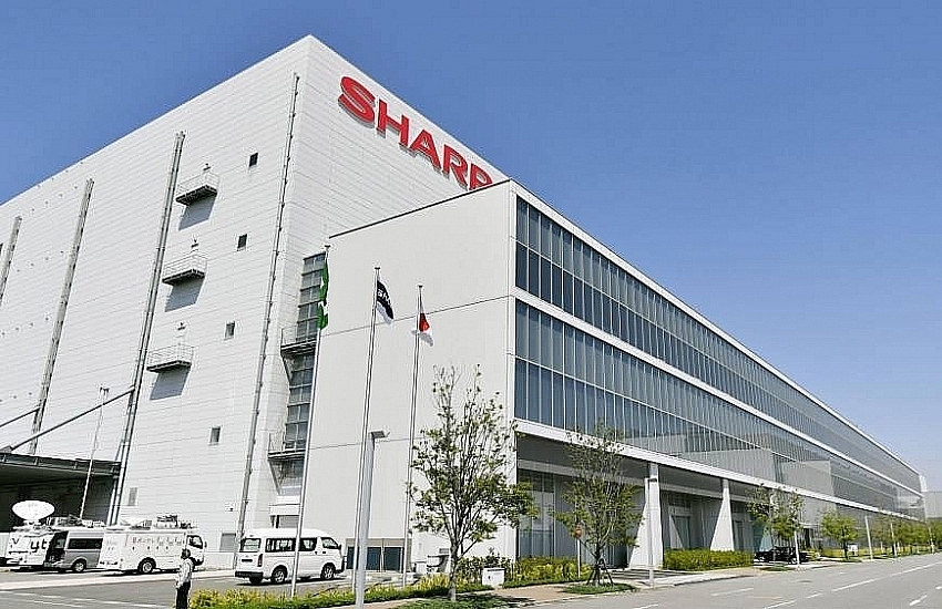 Profit drop may hamper Sharp Corporation new factory plans in Vietnam