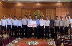 EVNNPT donates $43,480 to disaster-stricken locals of Quang Nam and Quang Ngai