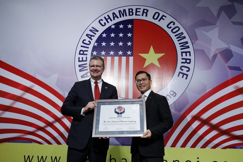 Dow Vietnam receives AmCham CSR Award for four consecutive years