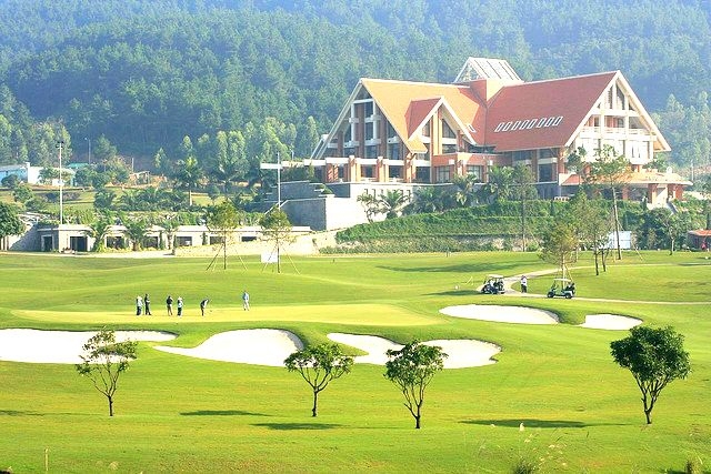 Tam Dao Golf & Resort fined for social distancing violation