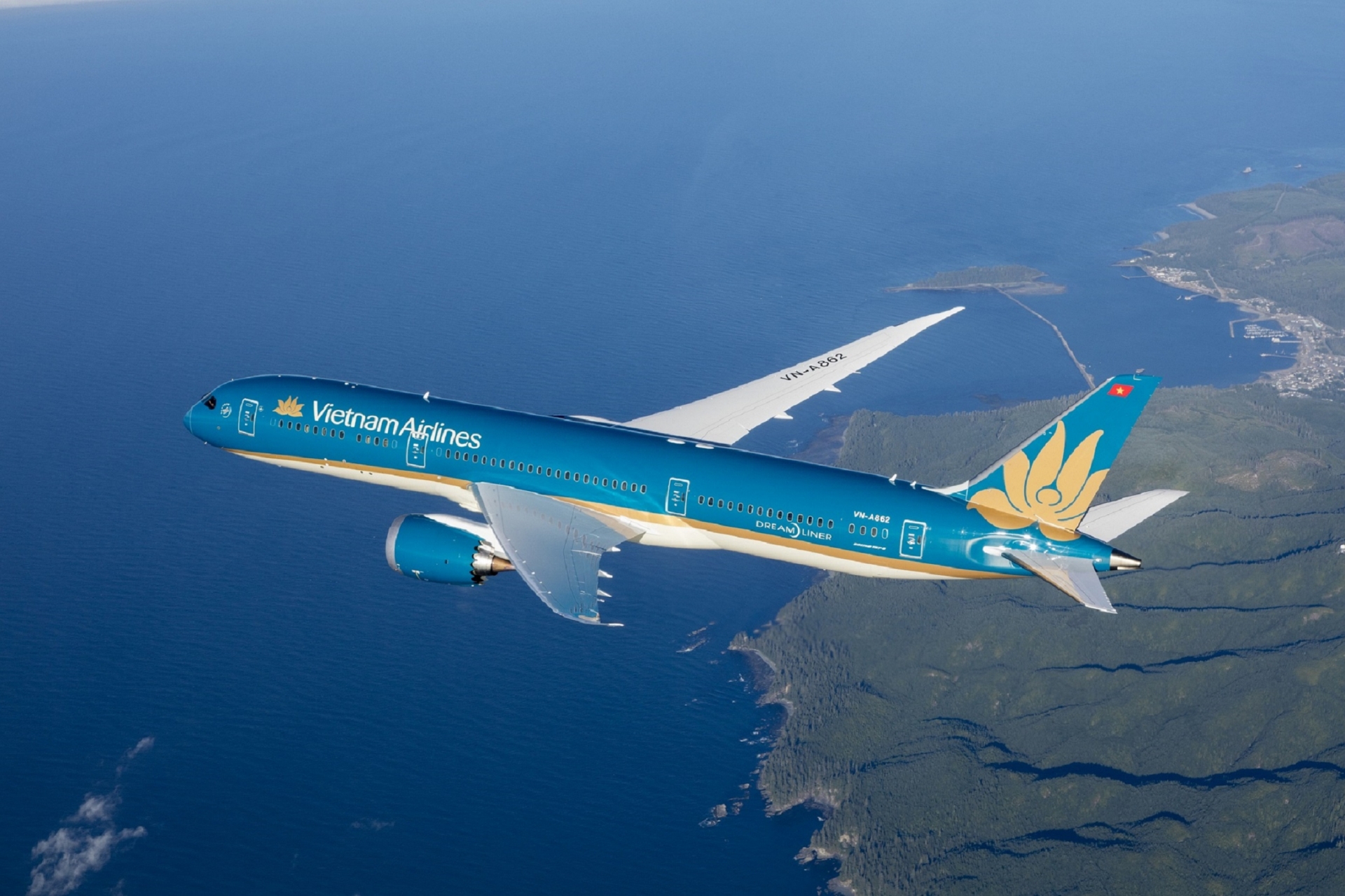Vietnam Airlines sells 49 per cent stake in Cambodia's Angkor Air