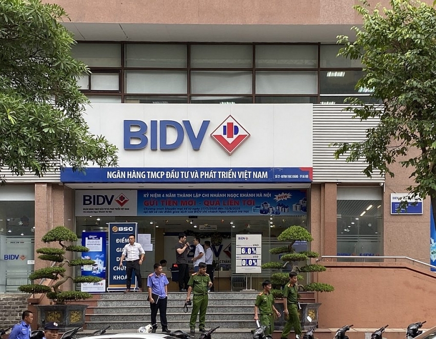police investigating bidv bank robbery