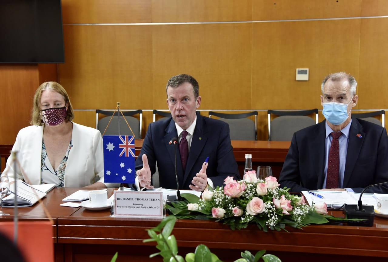 Australia donates nearly $30 million and 1.5 million vaccines to Vietnam