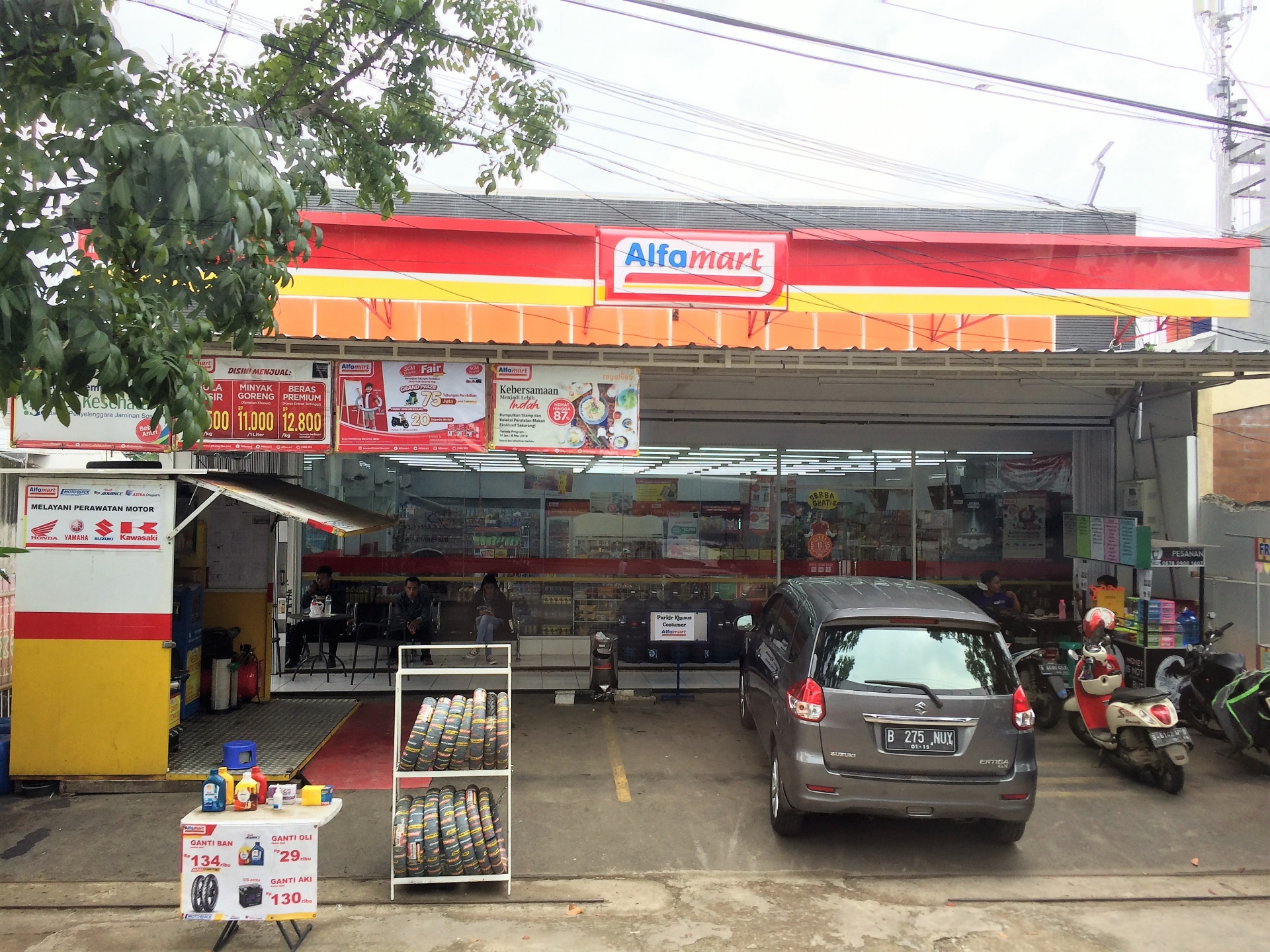 The curious case of mini marts and convenience stores in Indonesia and Vietnam