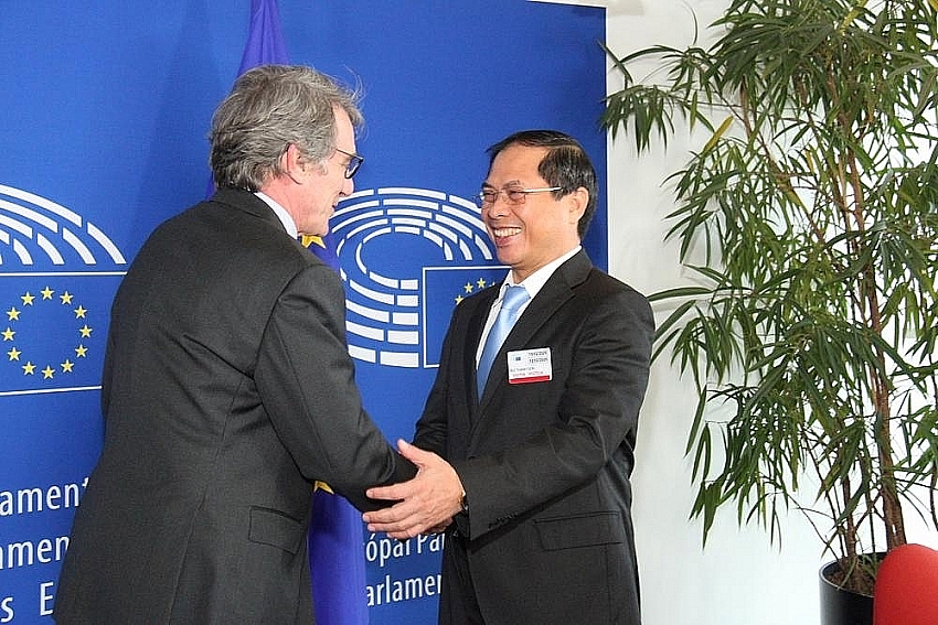 european parliament approves historic fta with vietnam