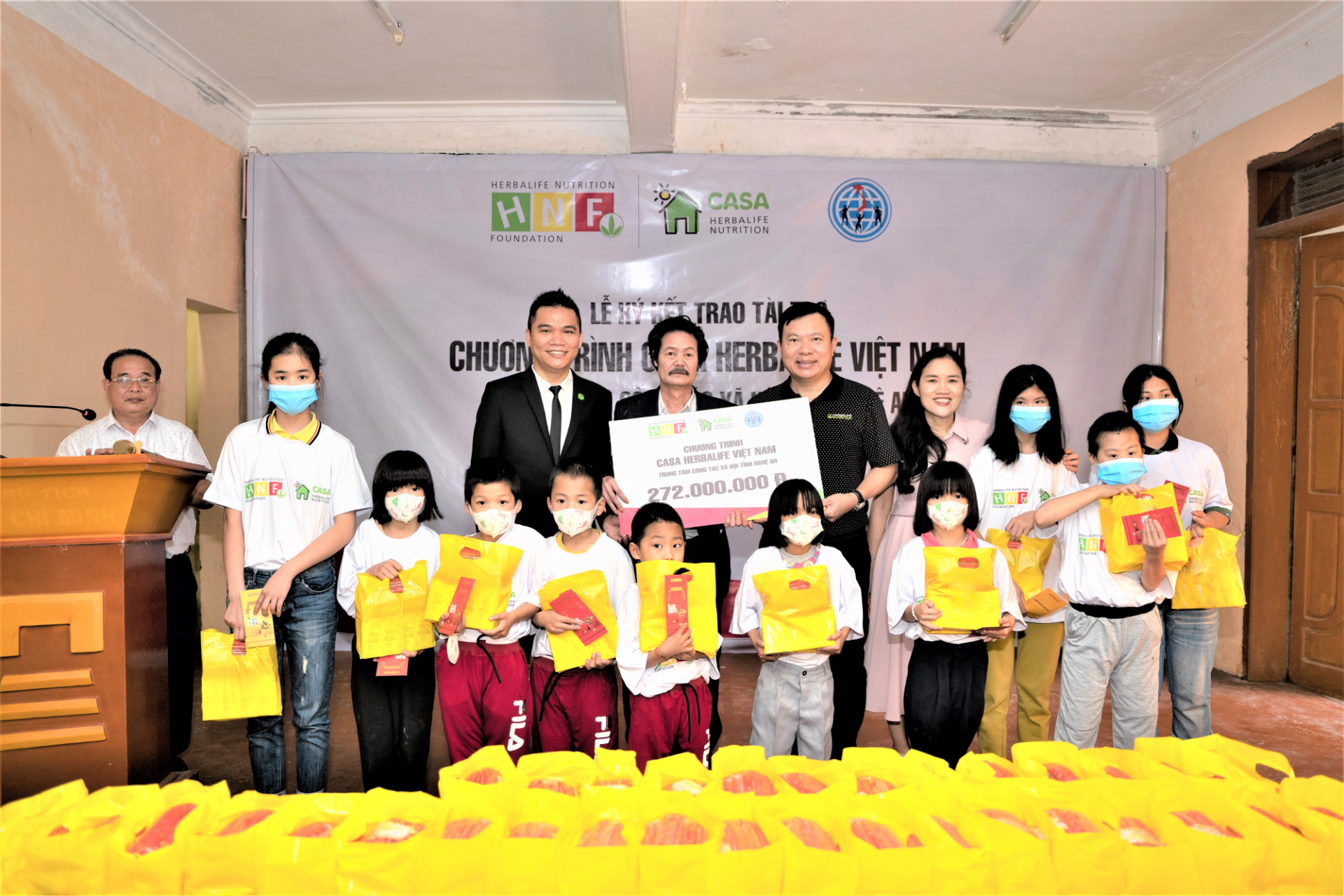 Herbalife Vietnam providing daily nutrition support to 1,000 needy children nationwide