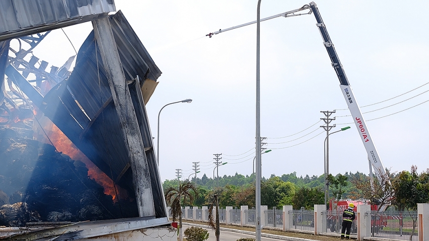fire destroys texhong yinlongs 8000sqm factory