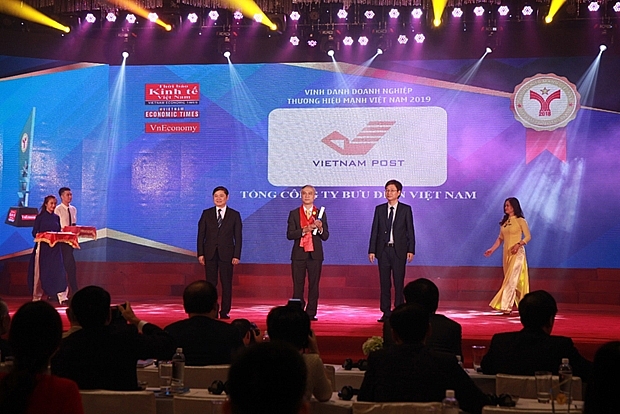 vietnam post corporation receives vietnamese excellent brand award