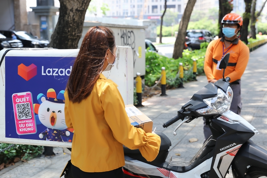 lazada rolls out touch free delivery solution to enhance safe shopping for customers