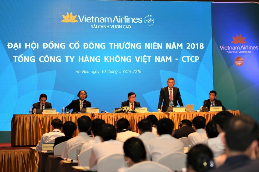 vietnam airlines one of the ten most punctual airlines in the world