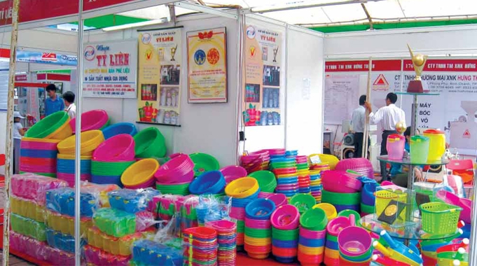 Vietnamese plastic sector gradually seized by foreign firms
