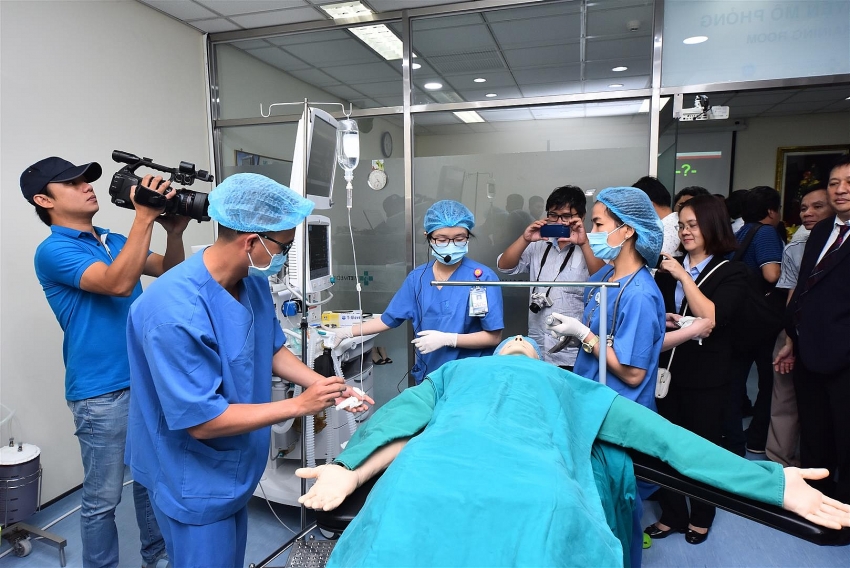 ge opens second anesthesia and intensive care simulation center in vietnam