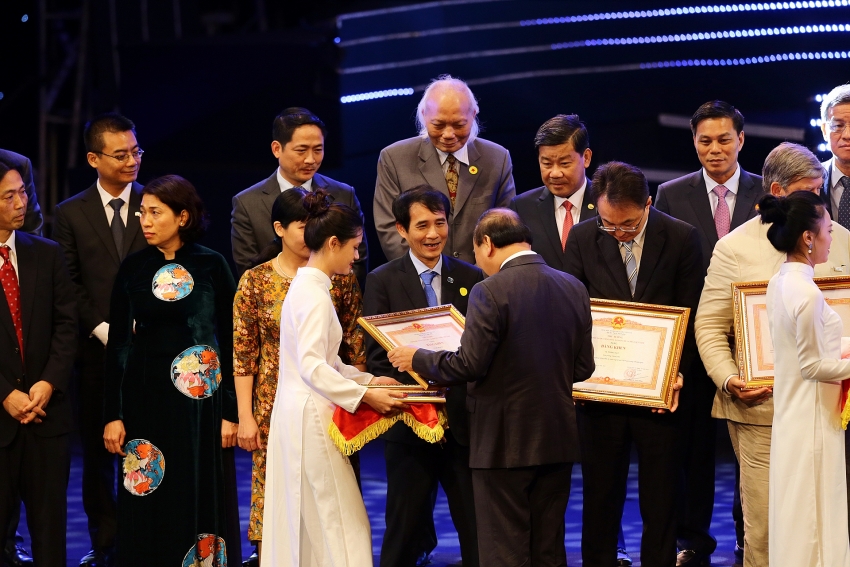 vir awarded merits and medal for outstanding achievements in fdi attraction