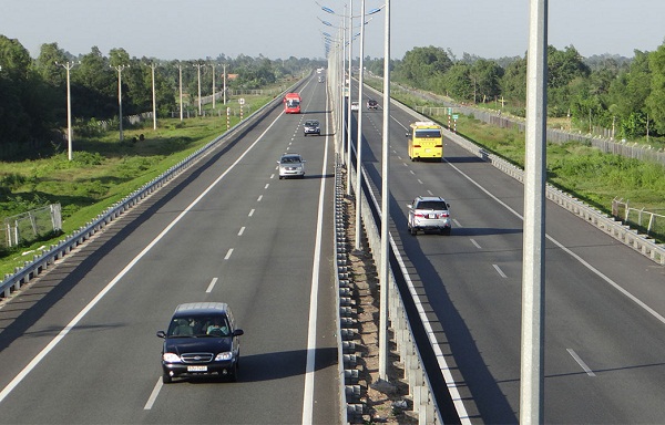 Eight component projects of North-South Highway await investment capital