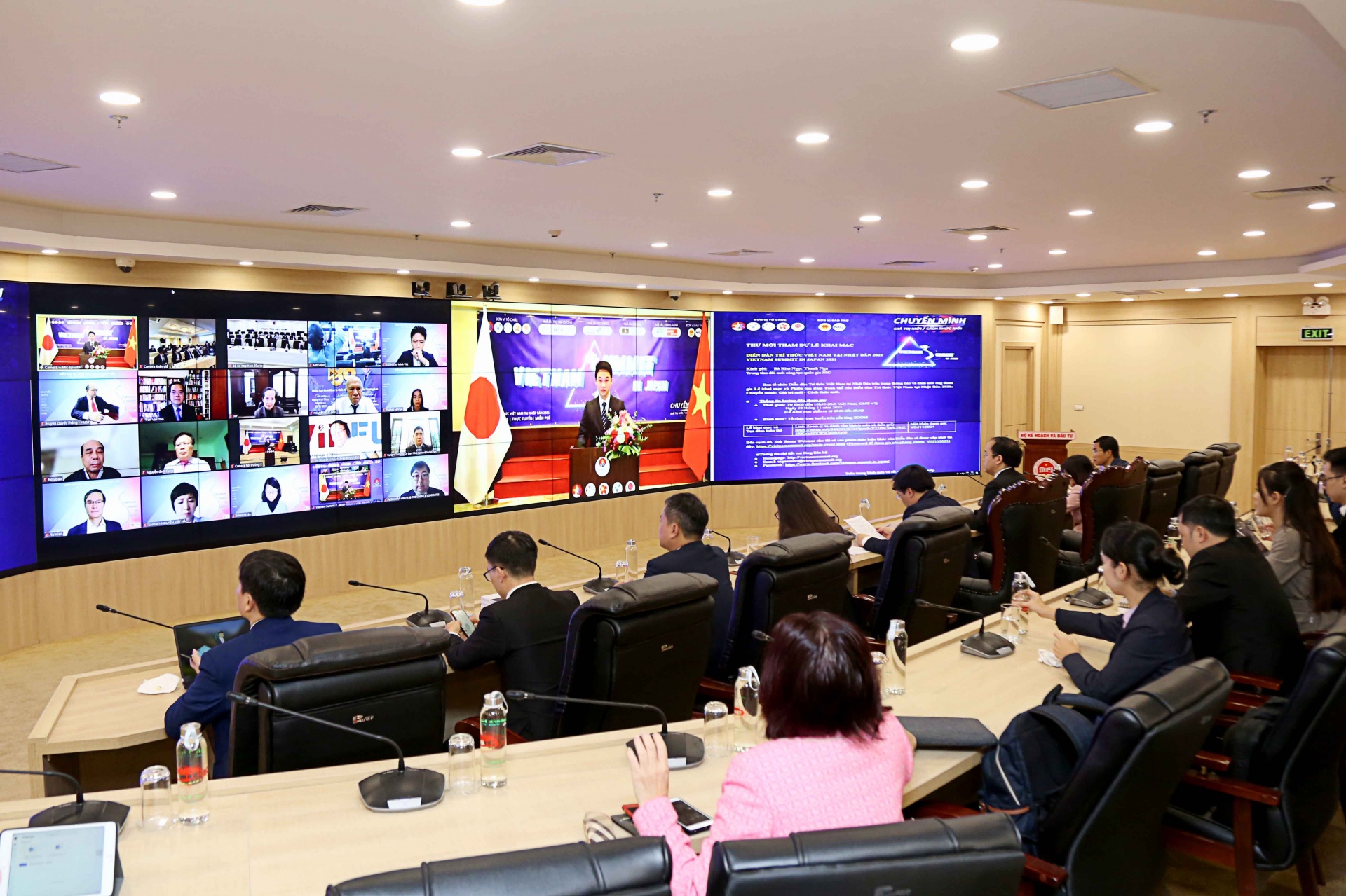 Vietnam Summit in Japan 2021 - the linkage between intelligents and entrepreneurs
