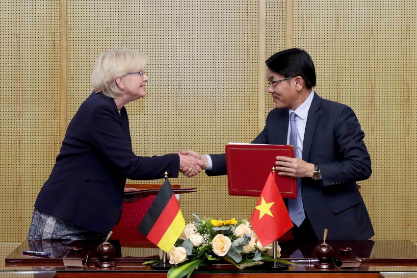 vietnamese german negotiations on green growth end in success
