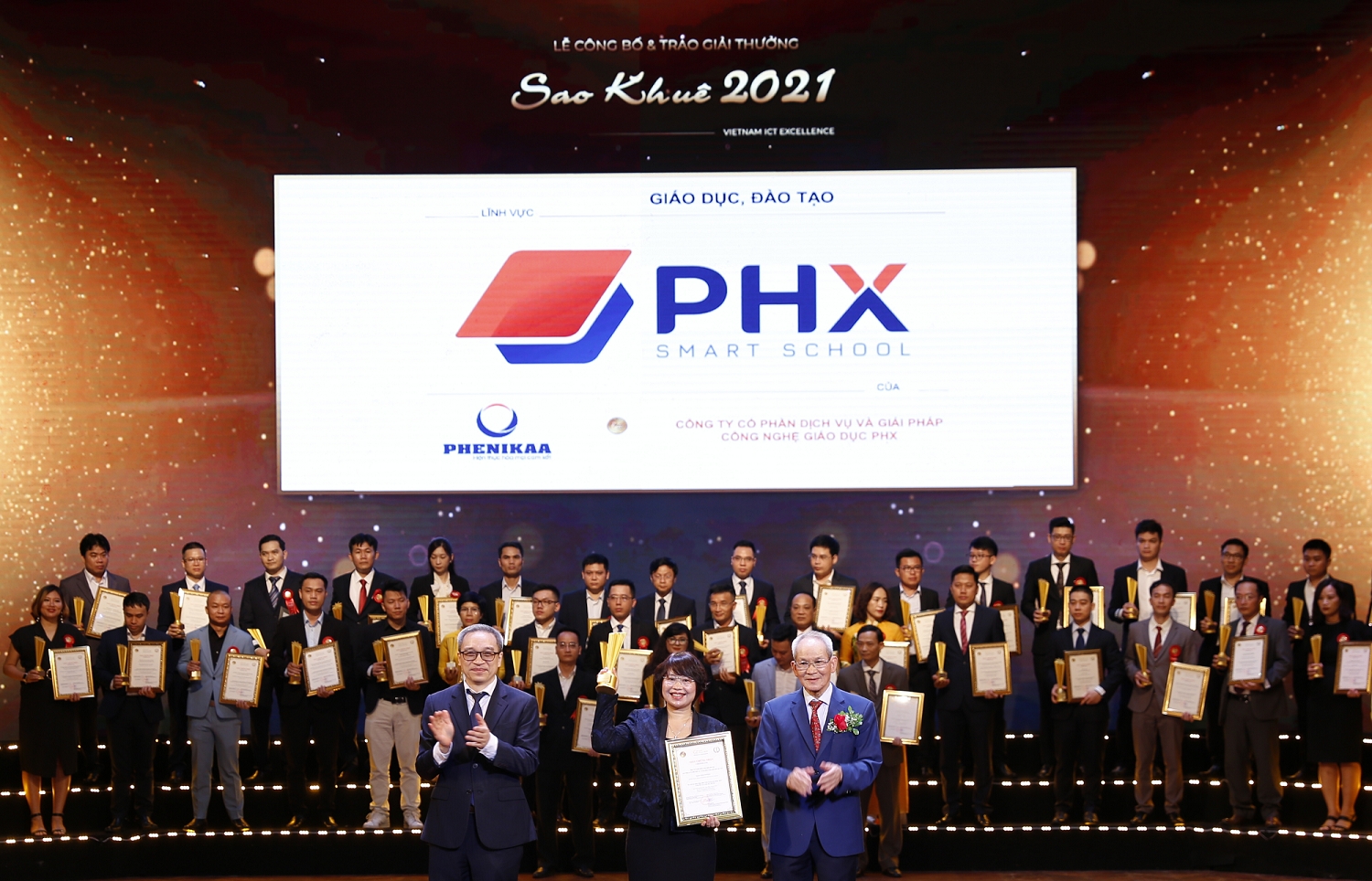 Smart education management app PHX Smart School wins Sao Khue Award 2021