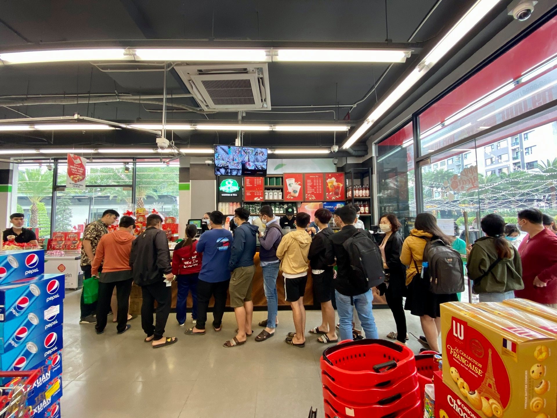 masan partners phuc long to develop phuc long kiosks at vinmart stores nationwide
