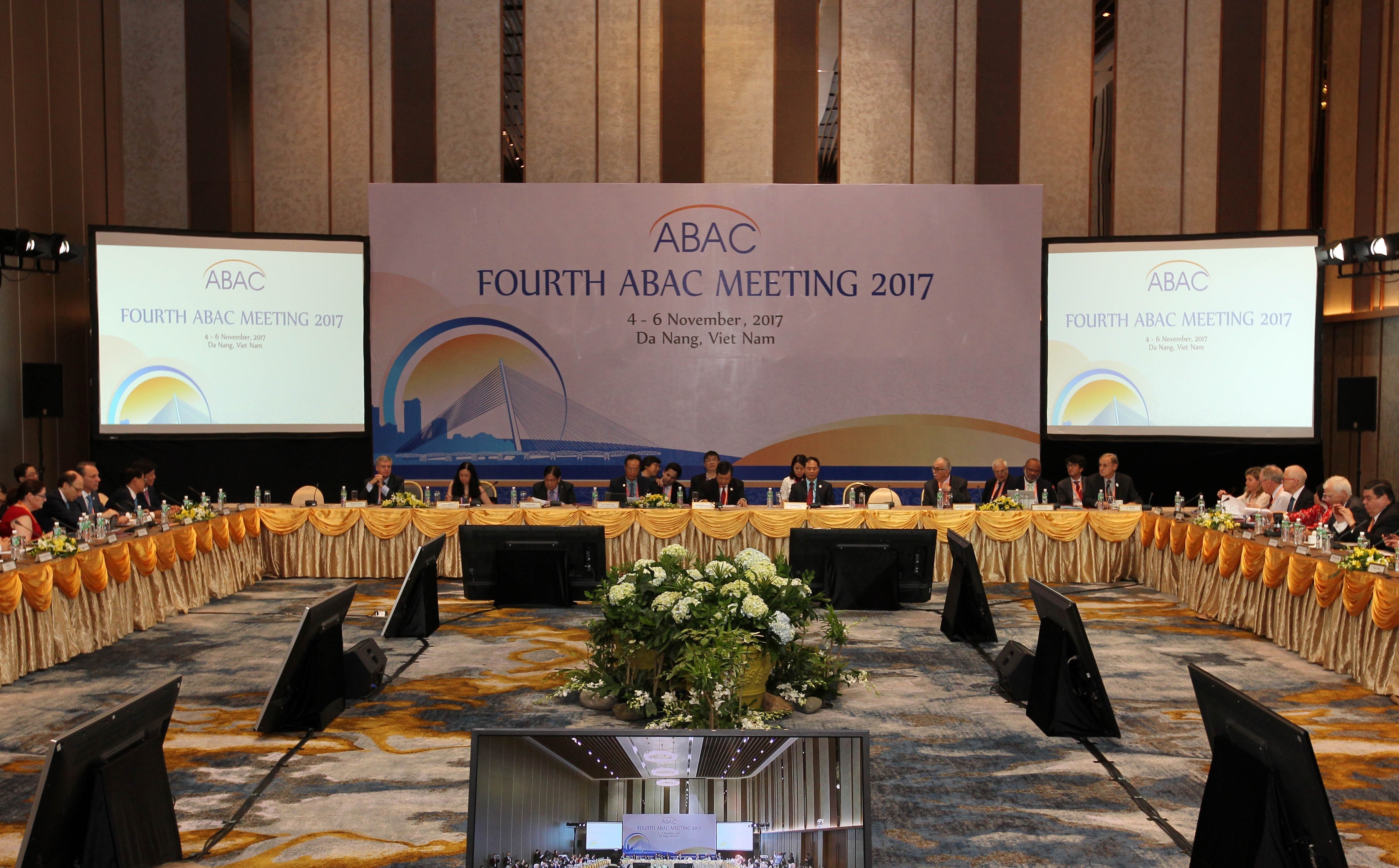 APEC Economic Leaders' Week 2017 kicked off in Danang