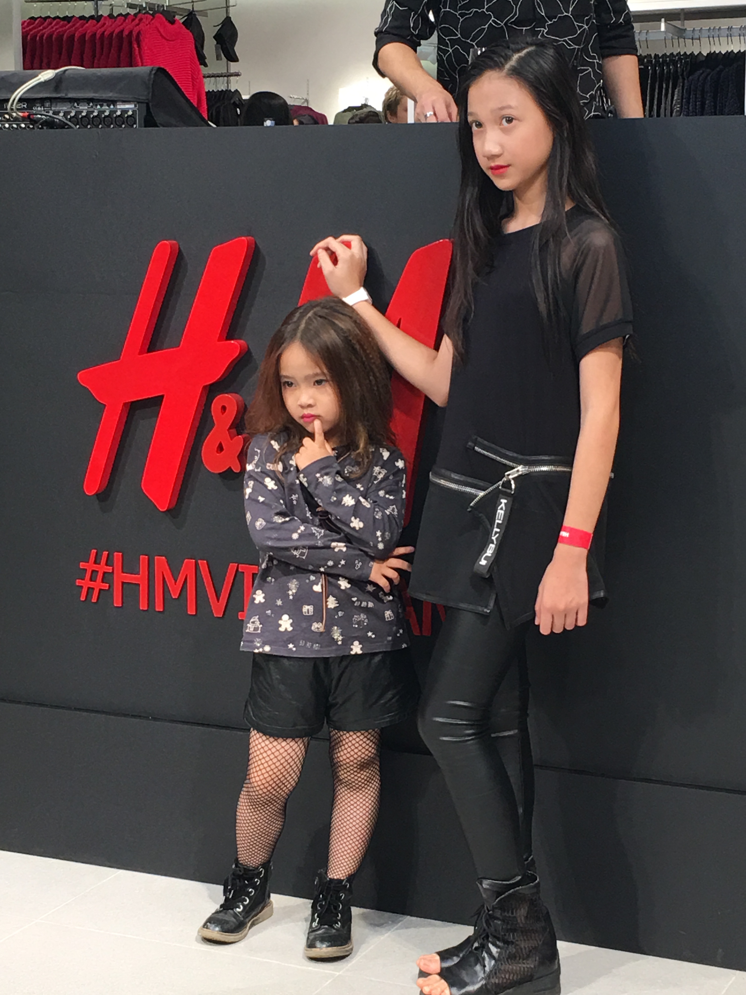Thousands of people join H&M launch in Hanoi