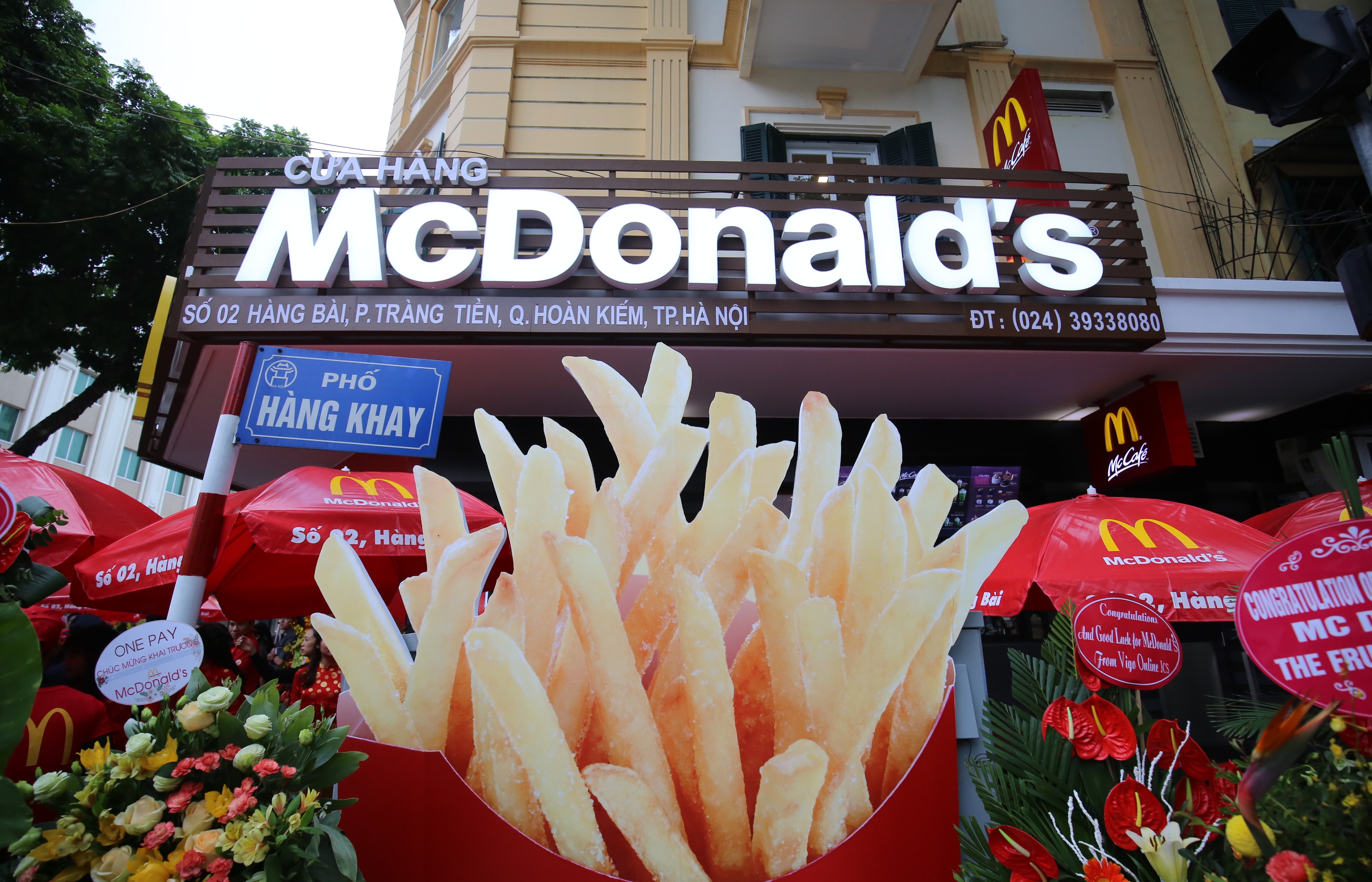 McDonald’s opens first restaurant in Hanoi