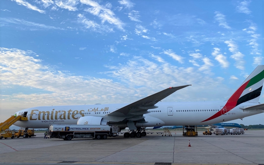 emirates spreads wings in hardest times