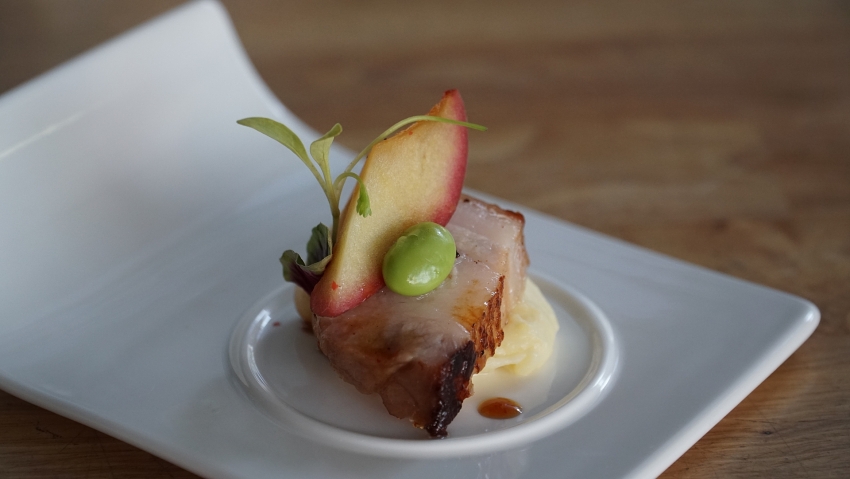 interfel introduces french apples and kiwis via creative cooking