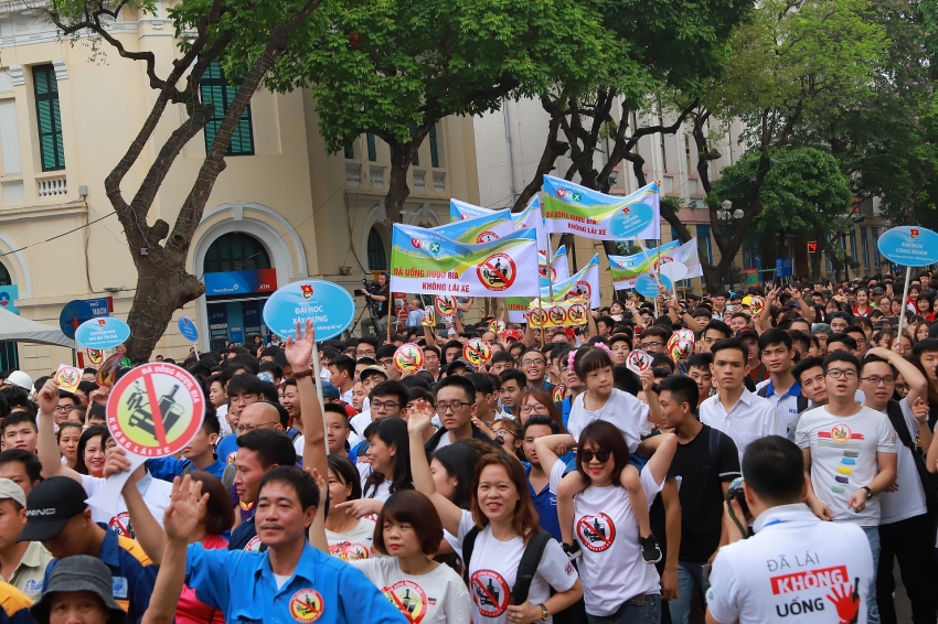 thousands march in anti drunk driving campaign in hanoi