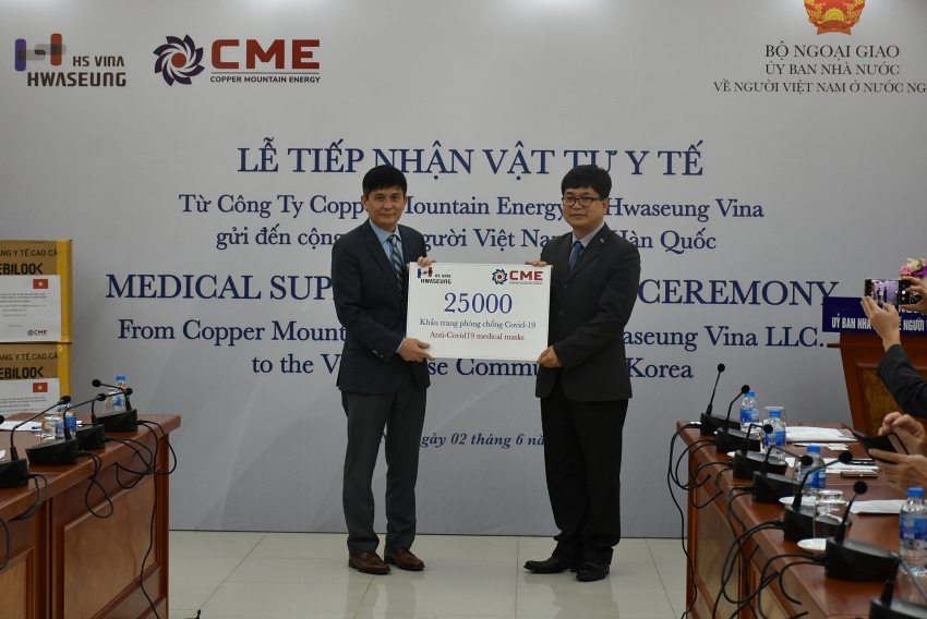 battling covid 19 cme and hsv donate medical supplies to vietnamese in south korea