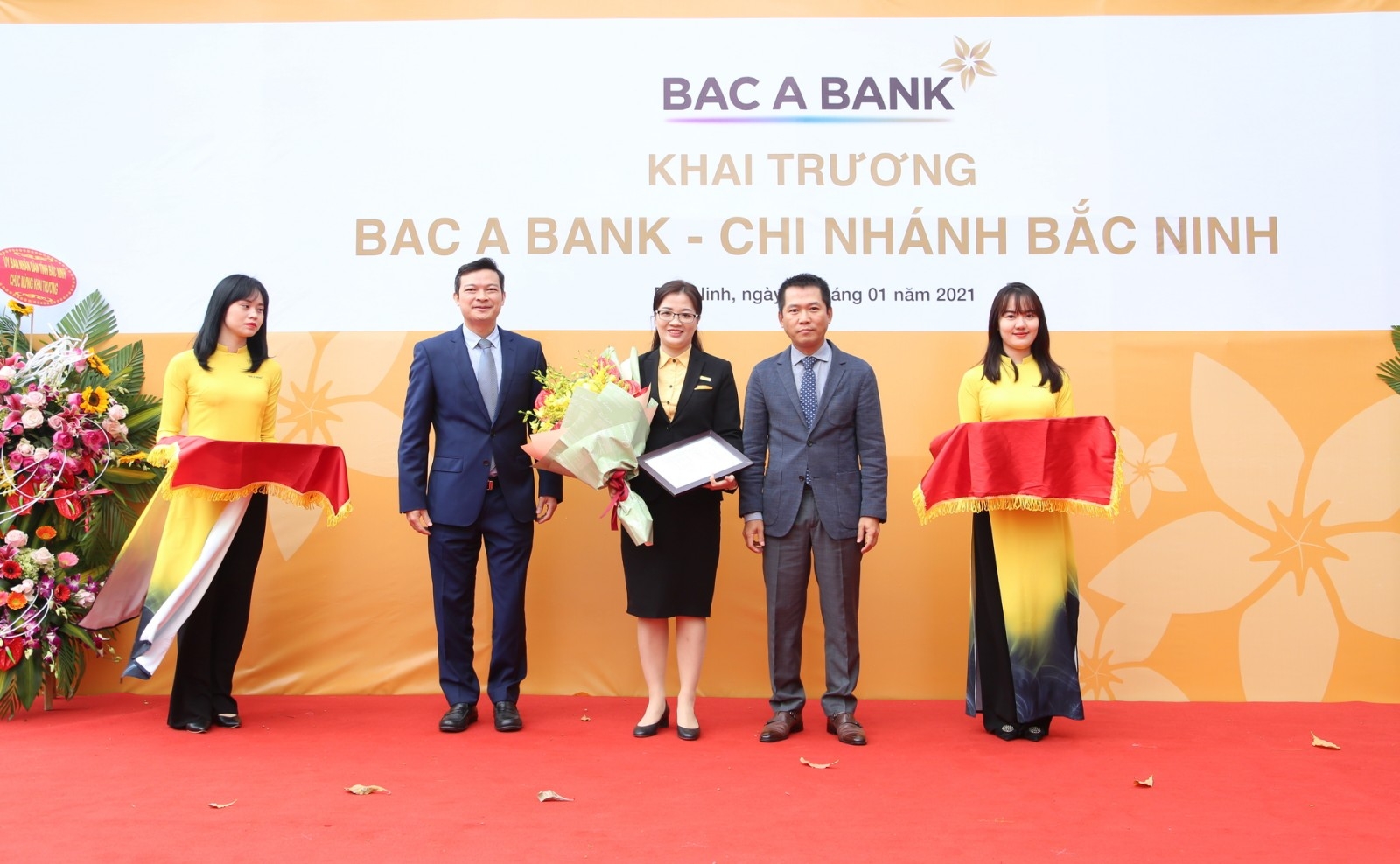 BAC A BANK joins financial market in Bac Ninh